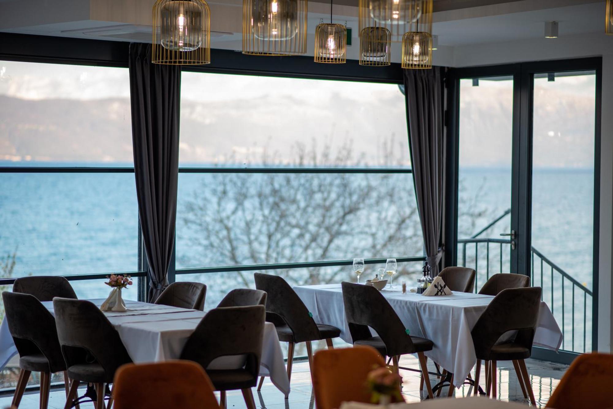 Hotel Dishli &